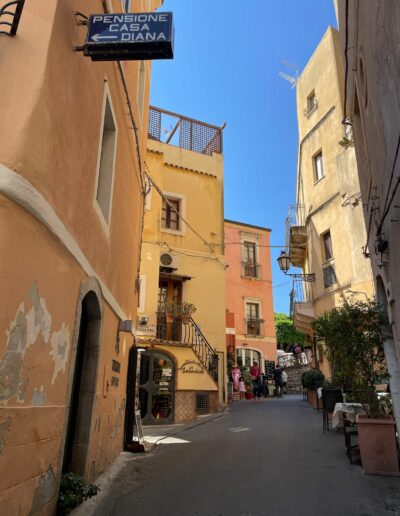 Sizilien Taormina Straßen erkunden Juicyblogs Blog-Beitrag